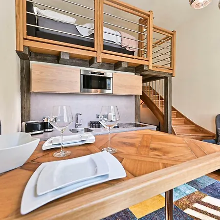 Nebovidy Ii - Air Conditioning - Historic Center Apartman