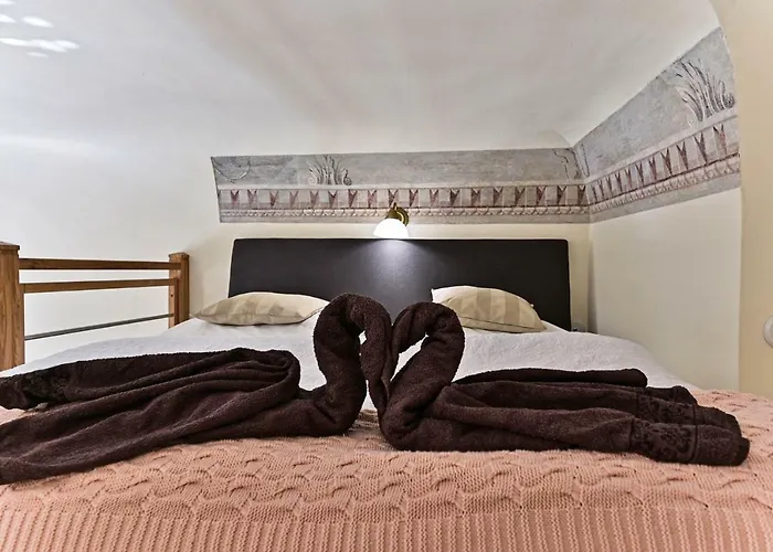Nebovidy Ii - Air Conditioning - Historic Center *