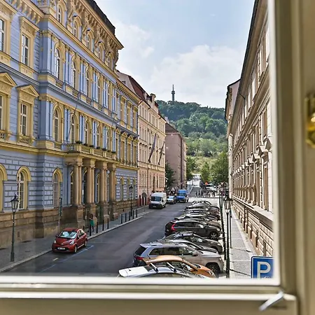 Nebovidy Ii - Air Conditioning - Historic Center Apartment *