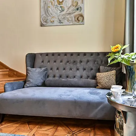 Nebovidy Ii - Air Conditioning - Historic Center
